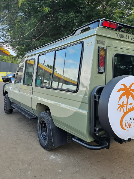 Book car rental Kenya – reliable and well-maintained vehicles